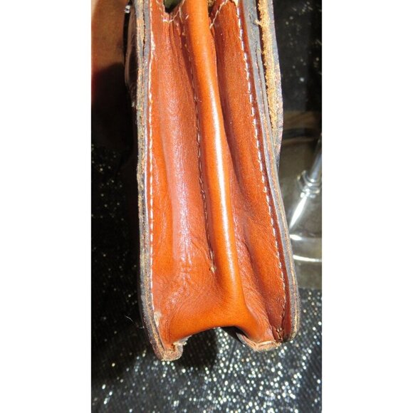 Patricia Nash Heritage Collection Leather Crossbody Wallet in Cognac - Picture 3 of 11